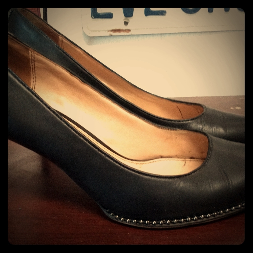 Coach Vonna Leather and Beaded Pumps 9.5